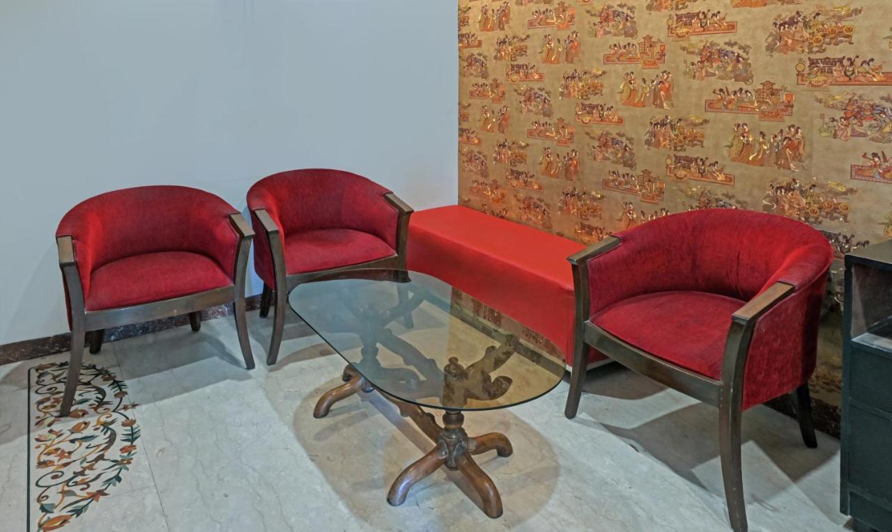 Itsy Hotels Auzone & Spa Chandīgarh Exterior foto